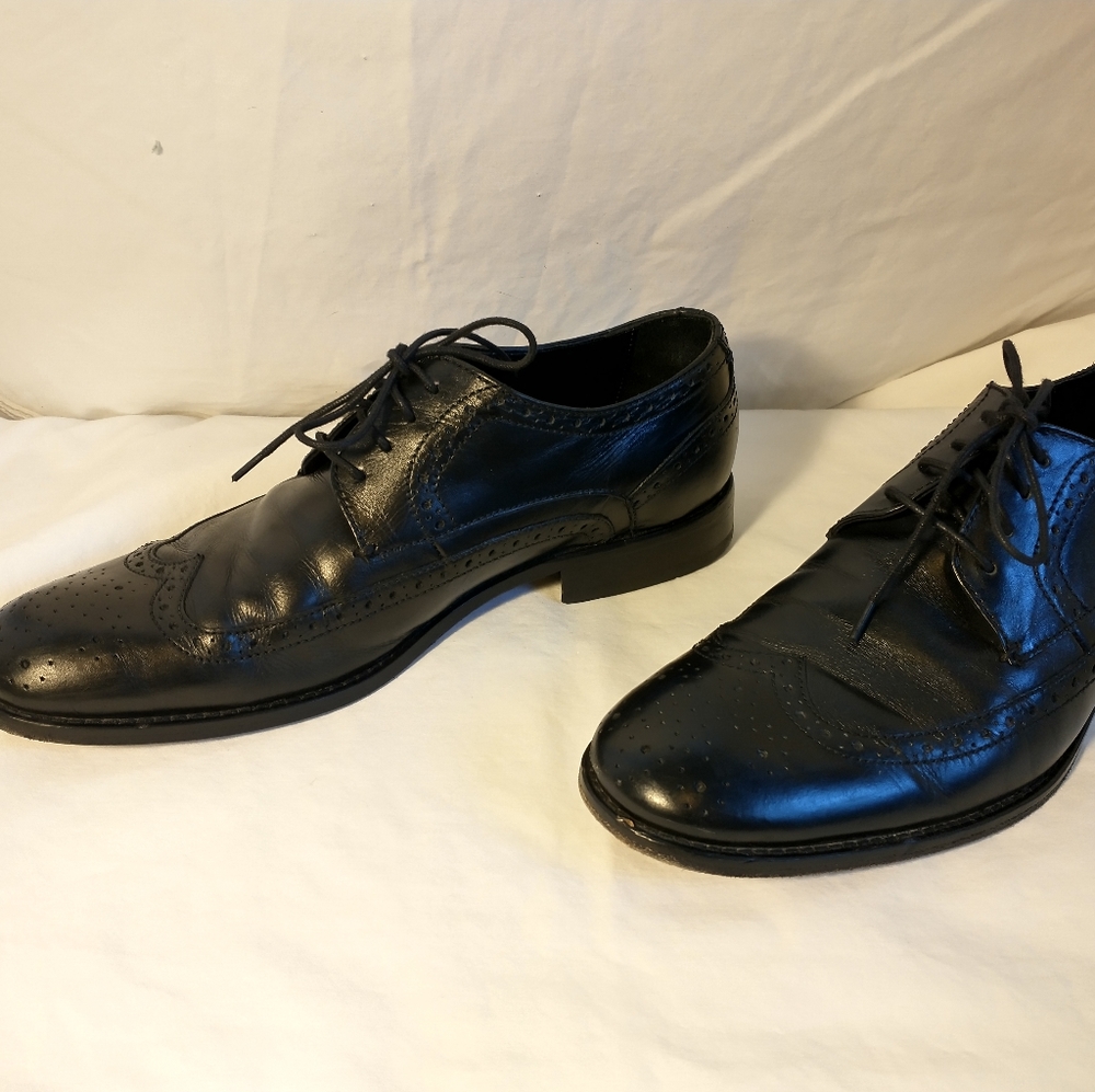 Bostonian Black Wing Tip Men's Dress Shoe Size 9 - Picture 2 of 5
